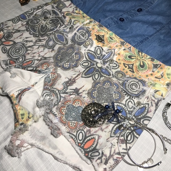 SOLD DESIGN LAB BLEEKER BABY SHORTS - Picture 3 of 8